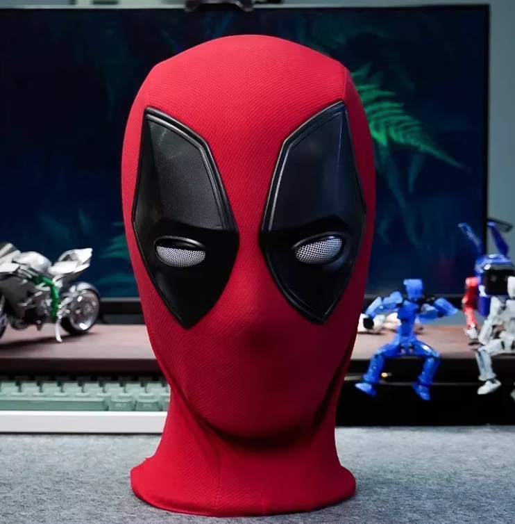 Deadpoolface™  Blinking Deadpool mask